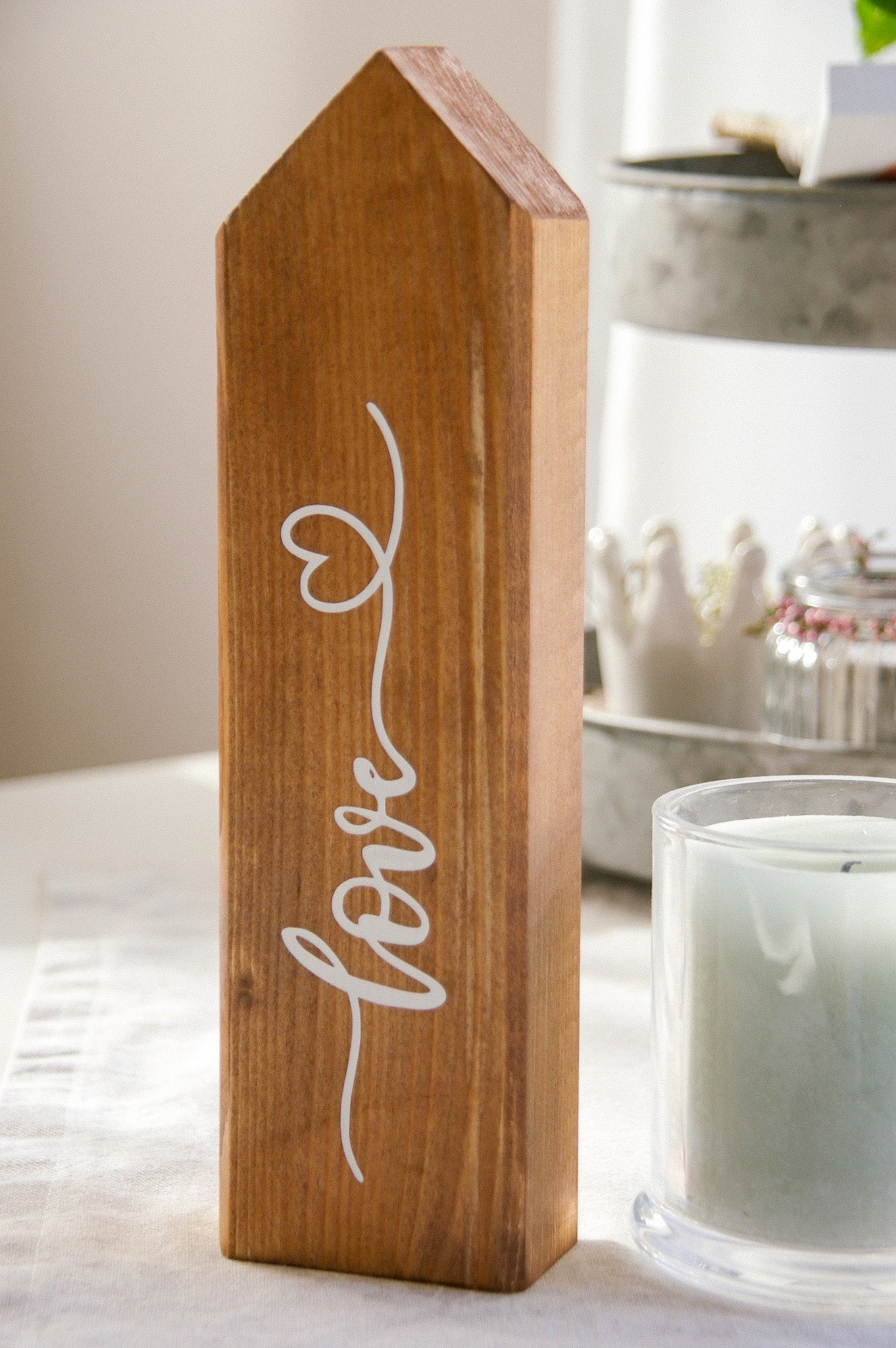 Holzhaus ''Love'', Valentinstagsdeko