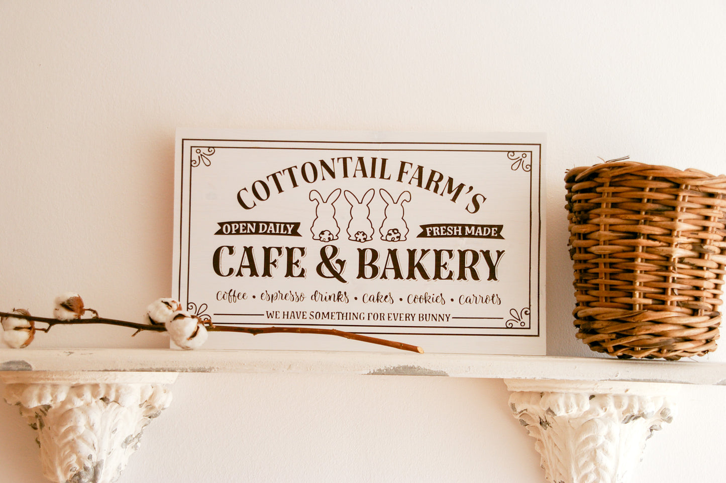 Osterschild ''Cottontail Farm's Cafe And Bakery''