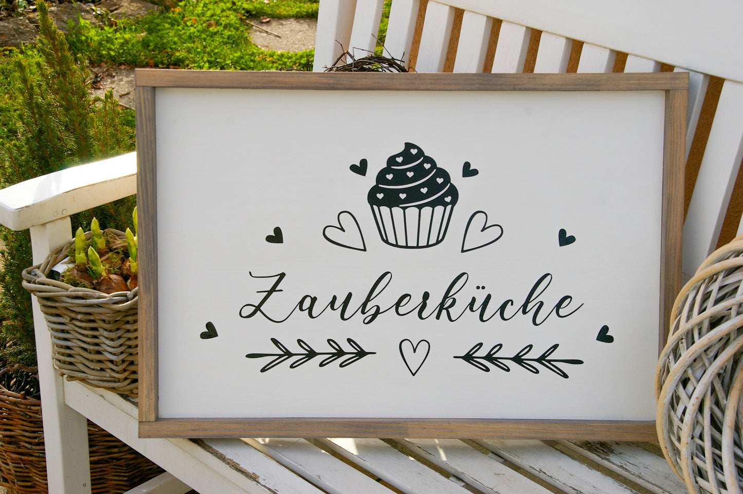 Holzschild mit Cupcake Motiv ''Zauberküche''