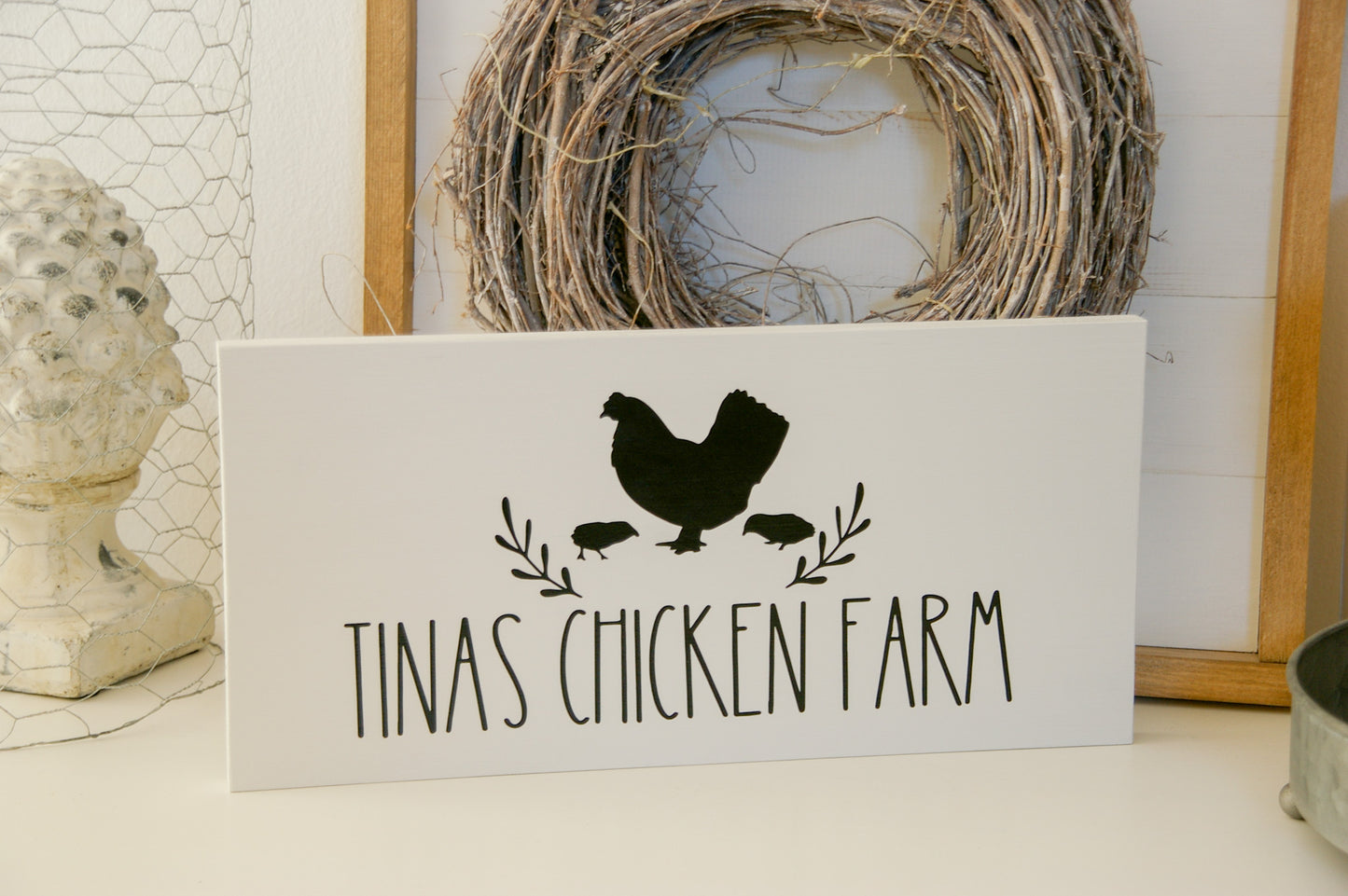 Holzschild Landhausstil, ''Chicken Farm'', personalisierbar