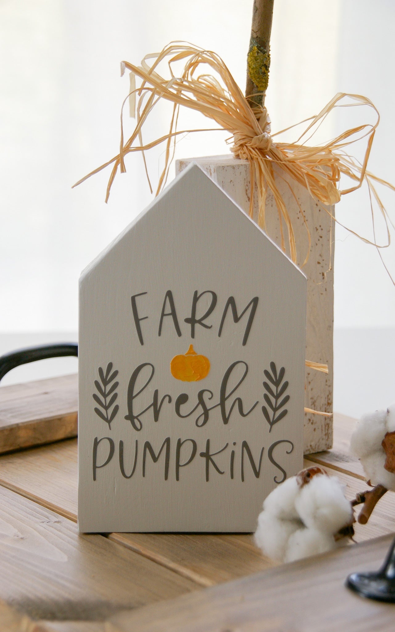 Holzhaus Herbst ''Farm Fresh Pumpkins''