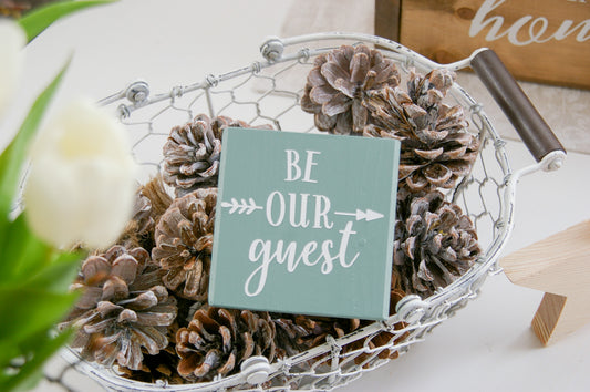 Be our Guest Minischild