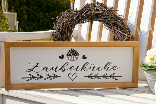 Holzschild mit Cupcake Motiv ''Zauberküche''