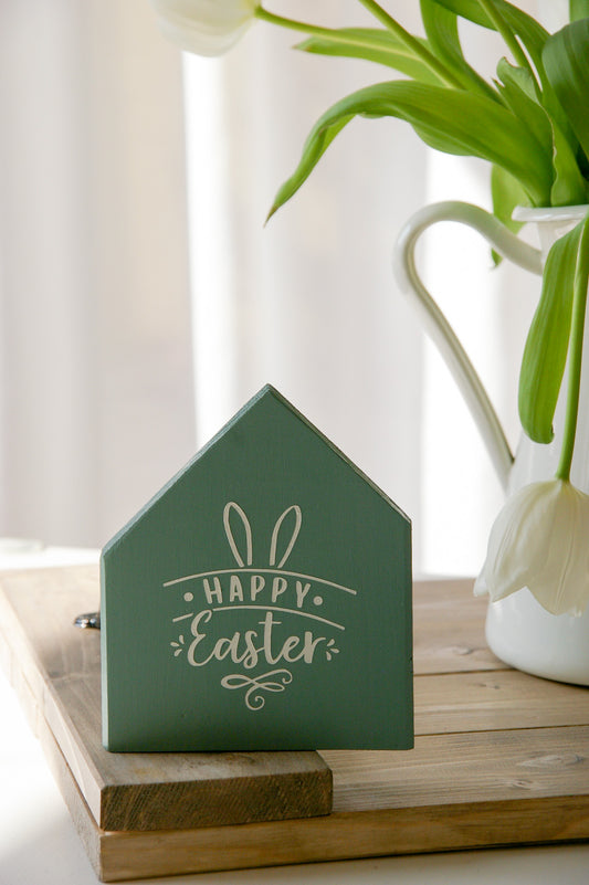 Holzhaus ''Happy Easter''