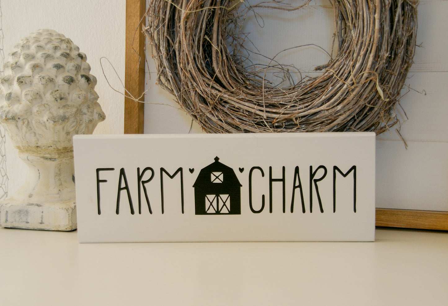 Holzschild ''Farm Charm''