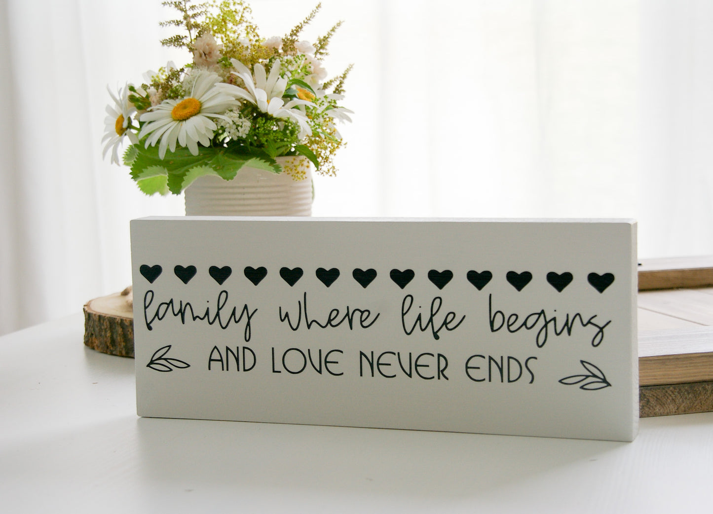 Holzaufsteller ''Family - where life begins and love never ends''